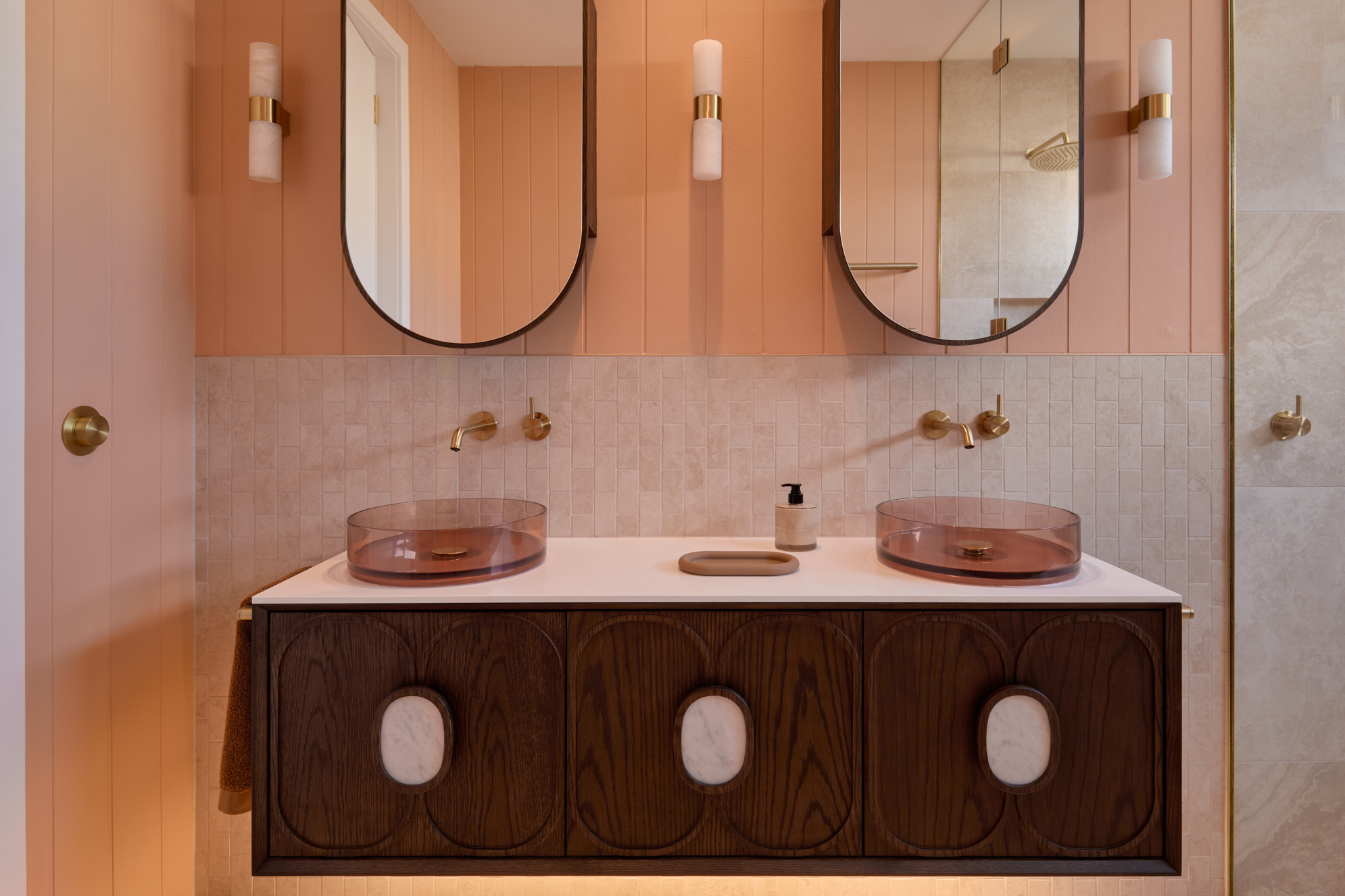 Han and Can's Main Ensuite Bathroom