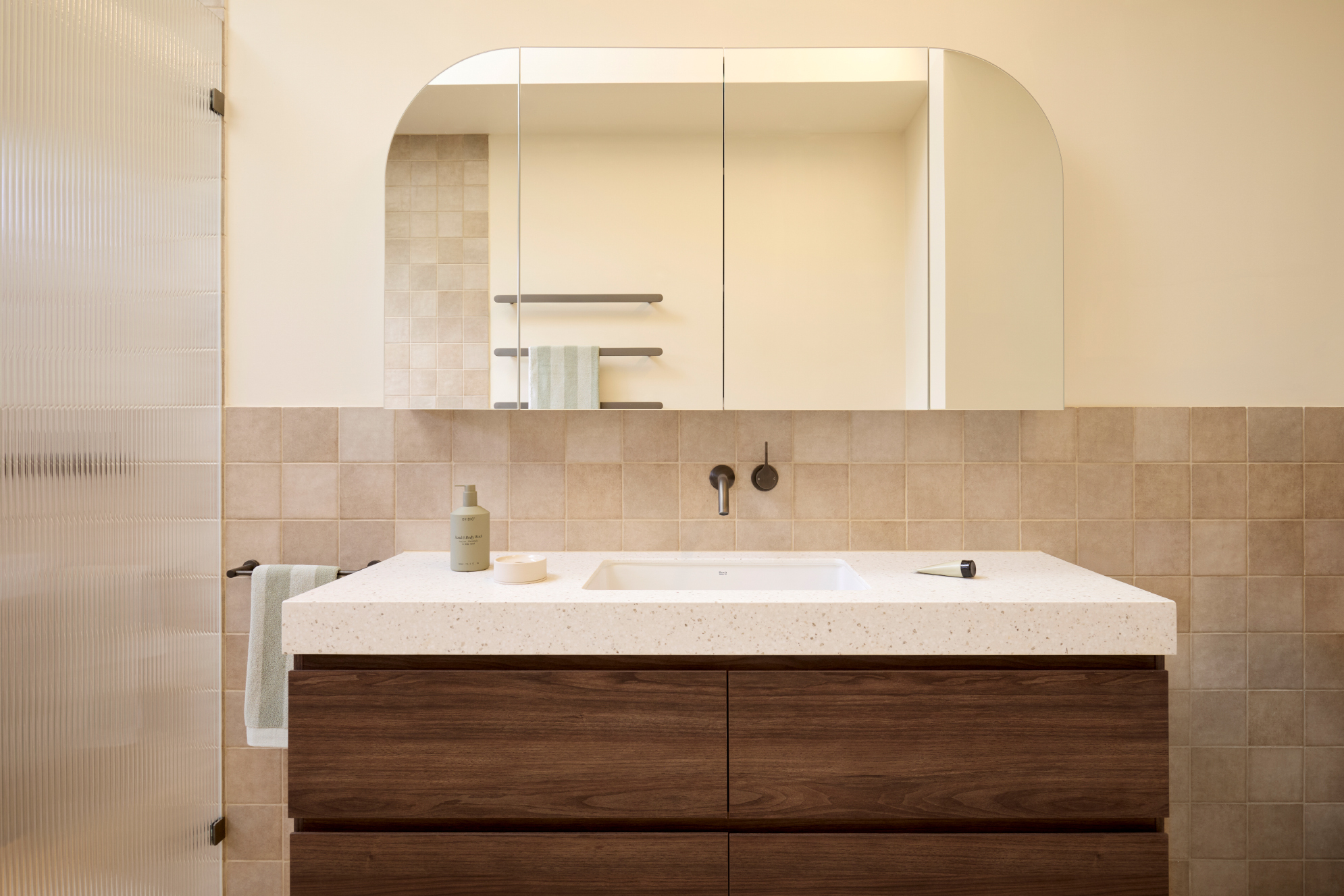 Robby & Mat's Main Bathroom