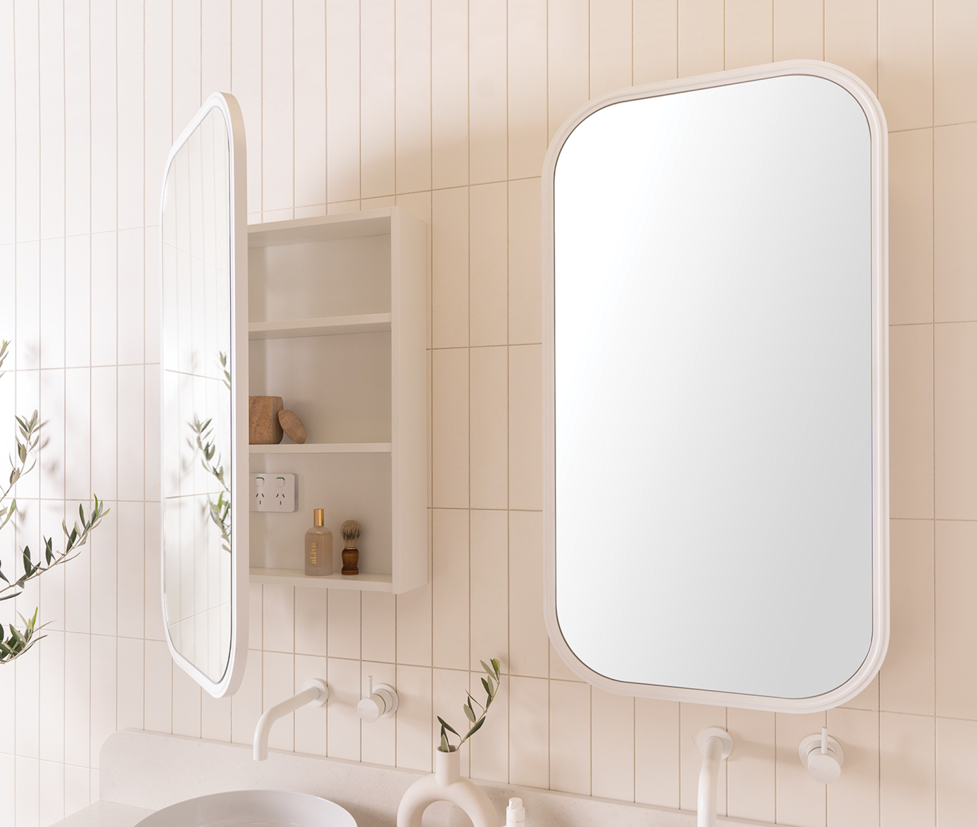 ADP Quinn Mirror Cabinet